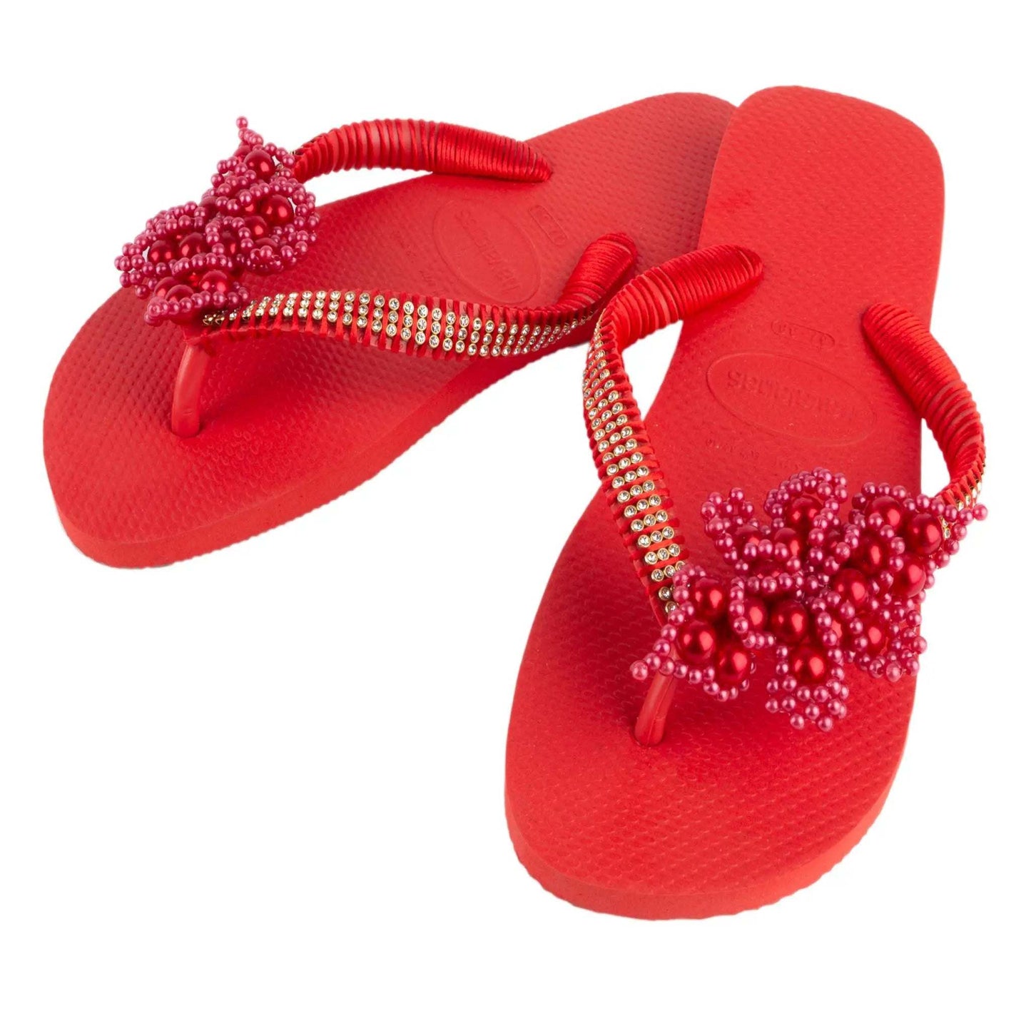 Red Infradito Havaianas with hand-embroidered pearls and rhinestones, available in sizes 37/38 and 39/40