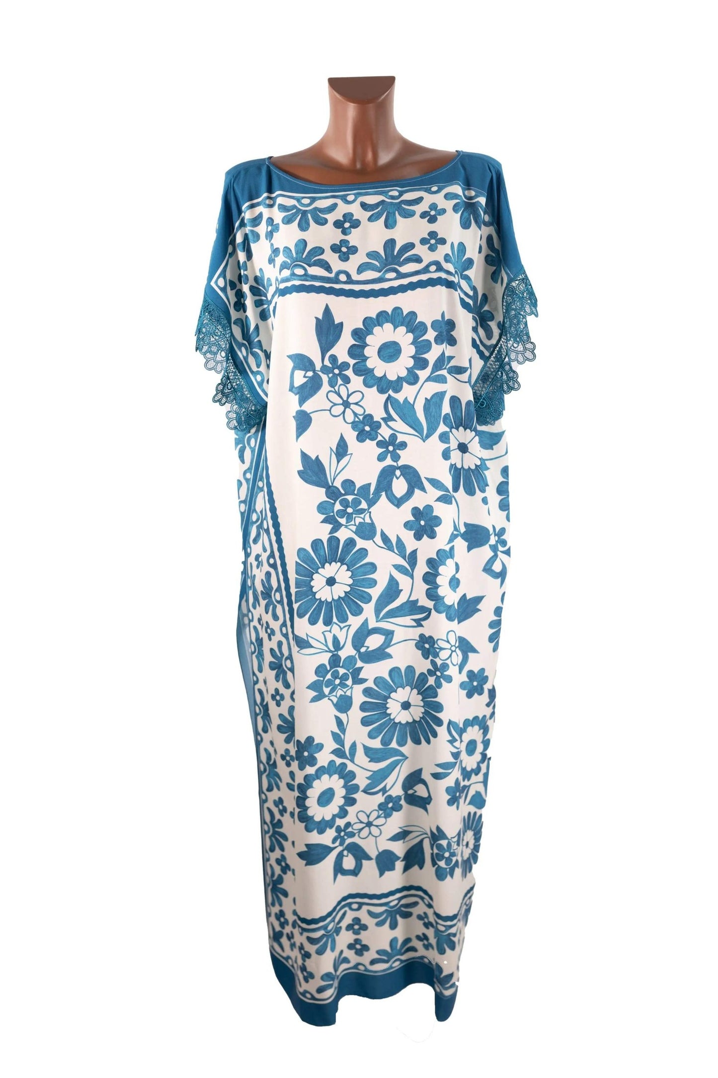 Elegant Caftano lungo in viscosa with blue floral print and macramé lace sleeves, made in Italy