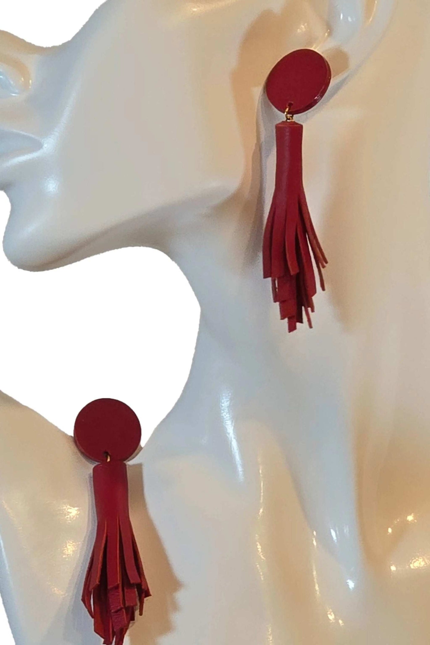 Handmade red leather tassel earrings with hypoallergenic steel hooks, 5cm length, lightweight and elegant Orecchini Nappa Red