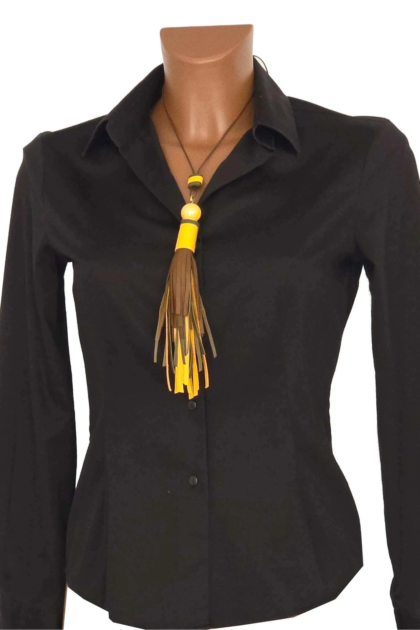 Collana Nappa Jewel in vera pelle con nappa ocra e accessori ceramica, regolabile e fatta a mano