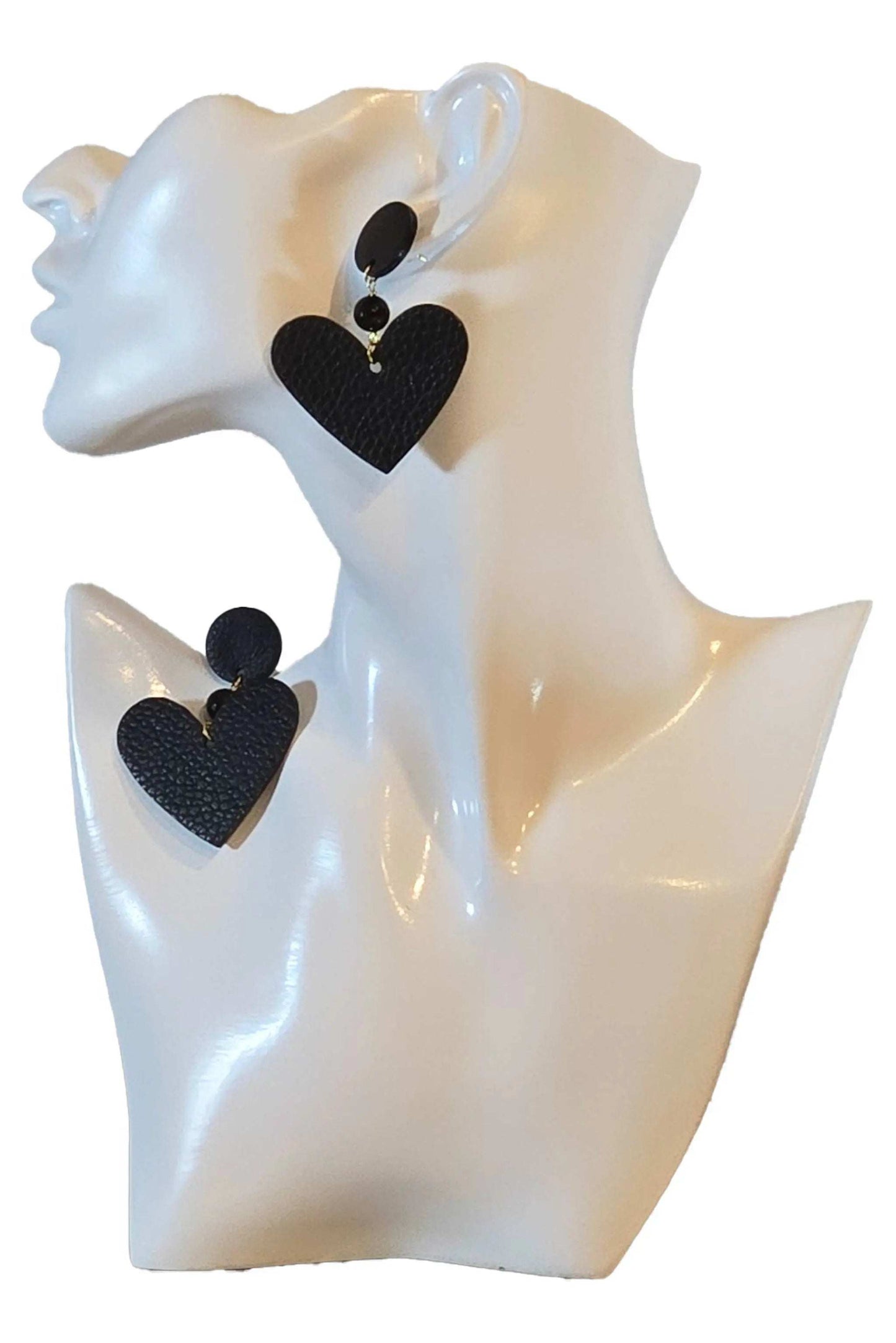 Handmade Orecchini Black Hearts earrings with black agate and genuine leather on hypoallergenic steel hooks, 5cm long