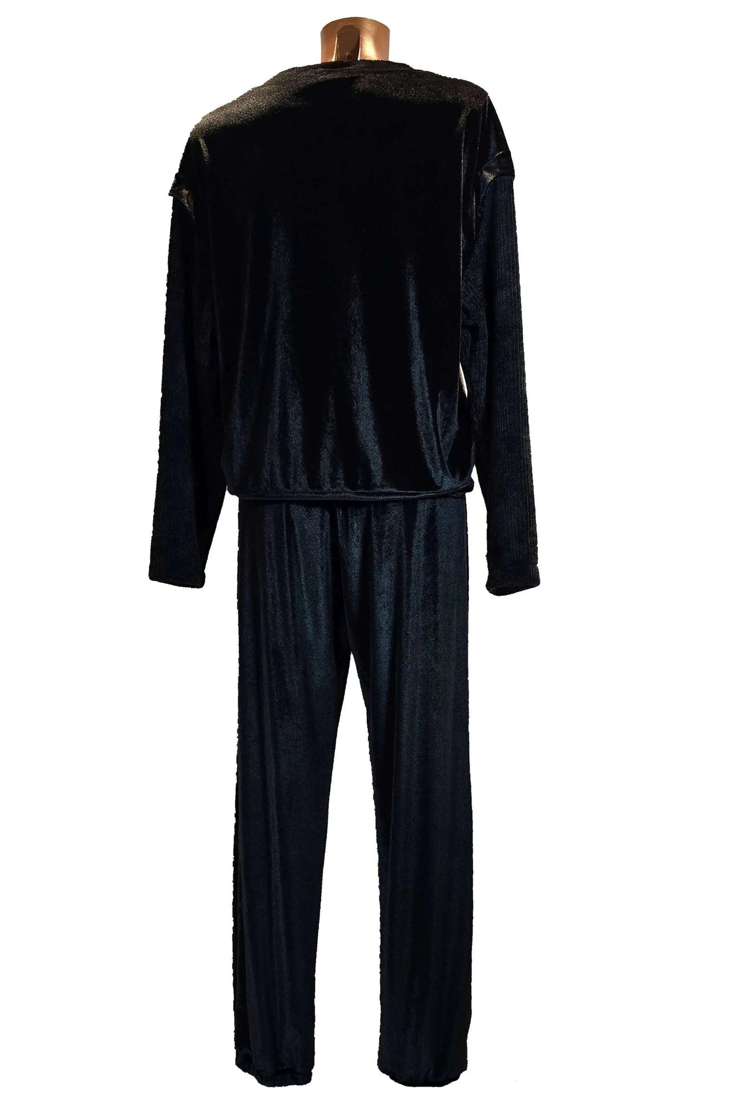 Tuta All Day donna in ciniglia nera elegante e comoda con felpa a collo a barca e pantaloni con polsini alla caviglia