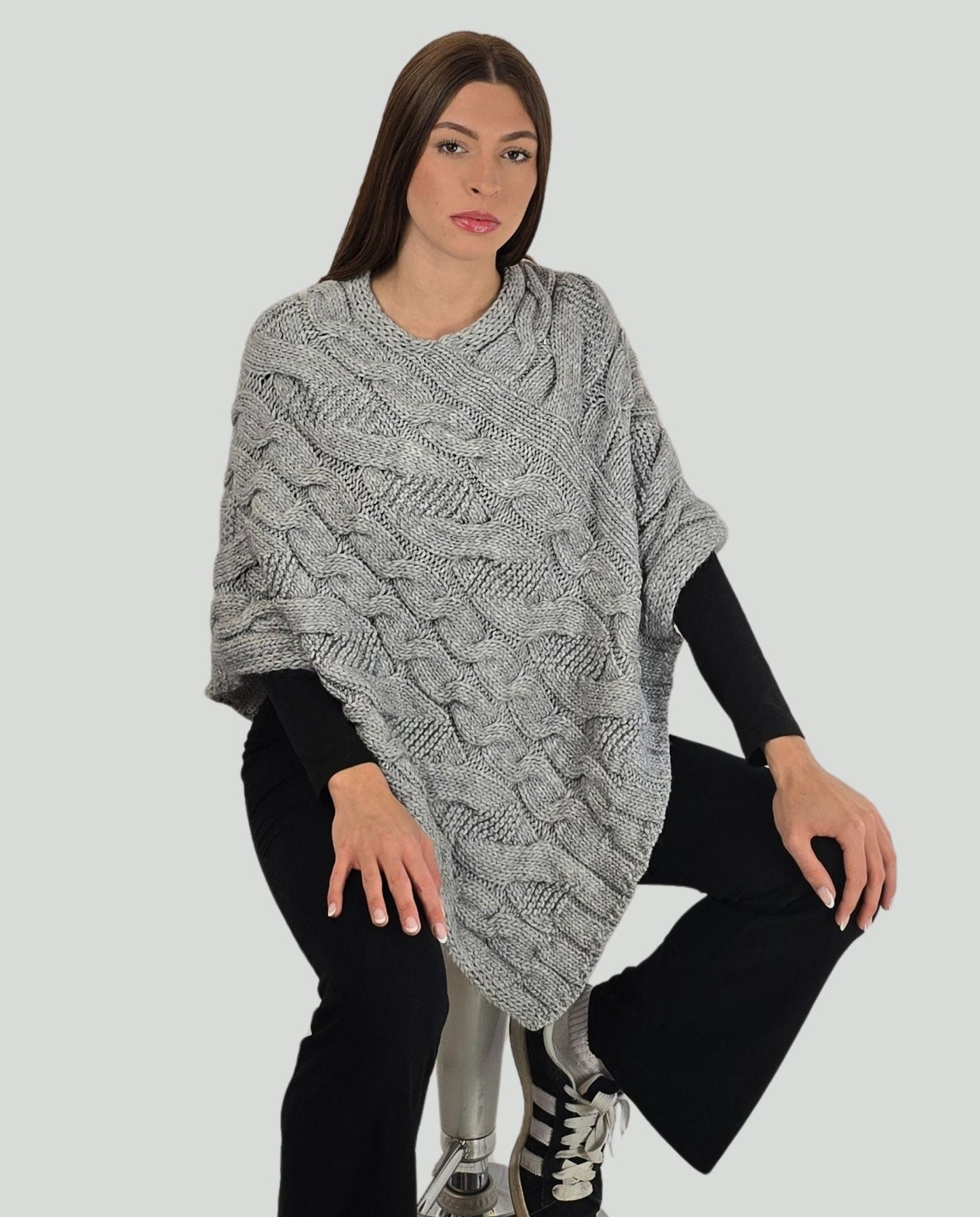 Poncho treccie Grigio - Soho Moda Mare