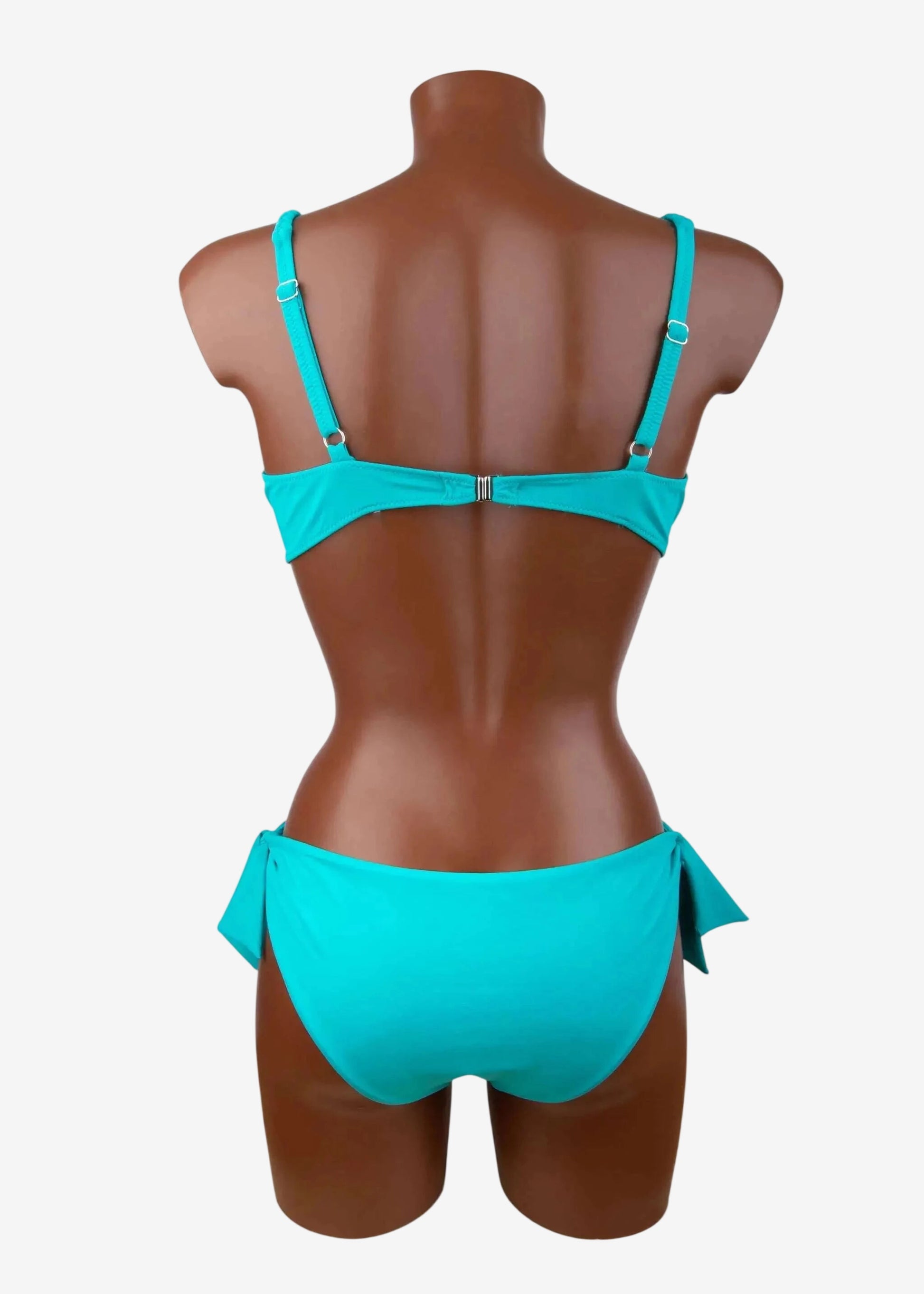 Bikini turchese donna visto da dietro, moda mare Made in Italy Soho, beachwear di lusso