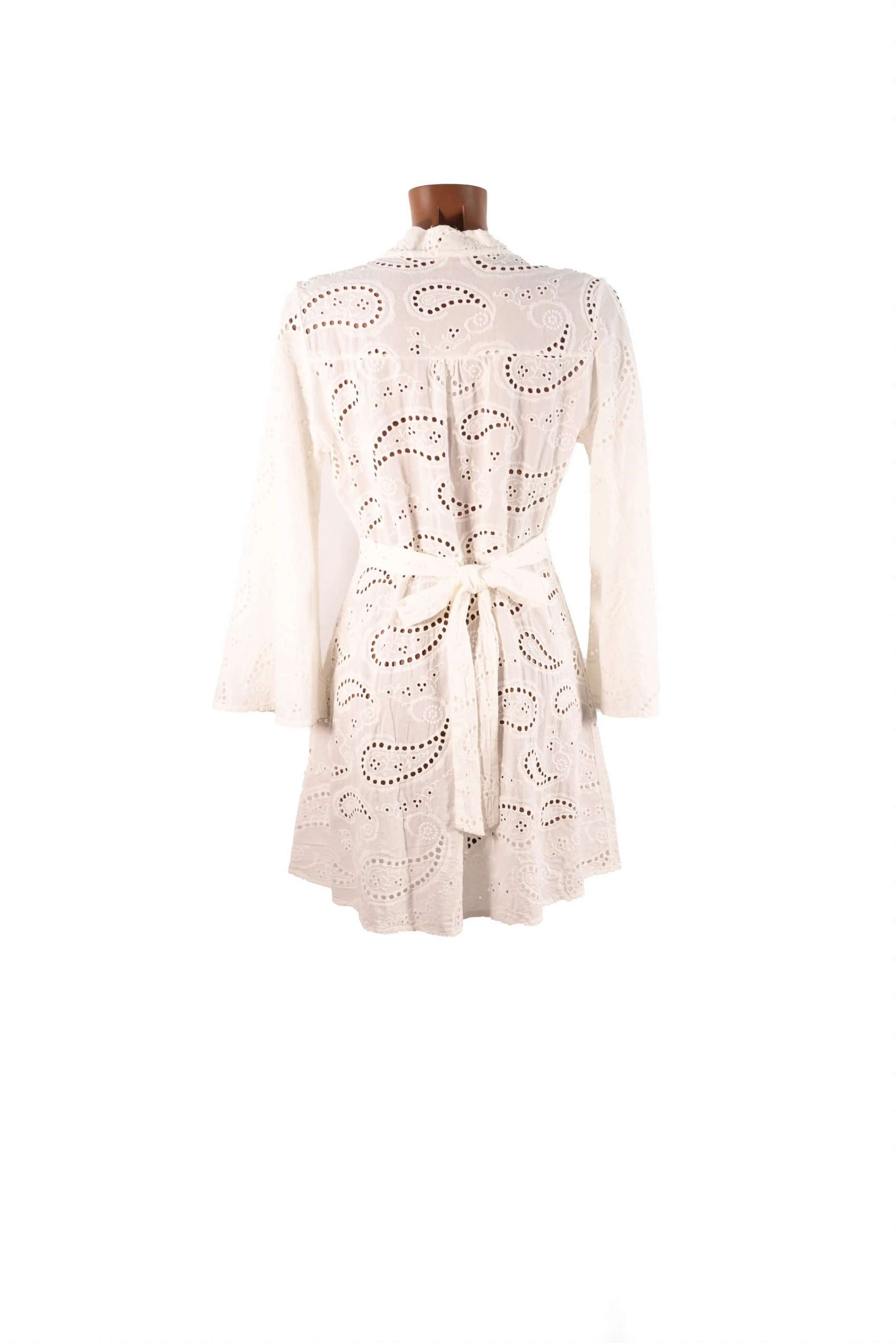Back view of elegant Kimono in sangallo di cotone made in Italy
